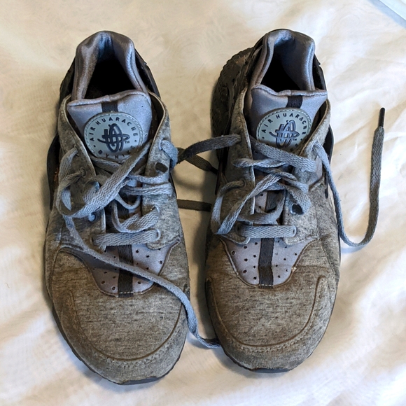 Nike Other - Nike Air Huarache Run TP Fleece